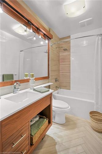 707-112 Benton Street, Kitchener, ON - Indoor Photo Showing Bathroom