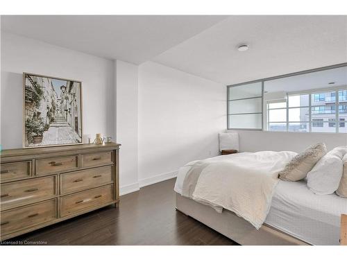 707-112 Benton Street, Kitchener, ON - Indoor Photo Showing Bedroom