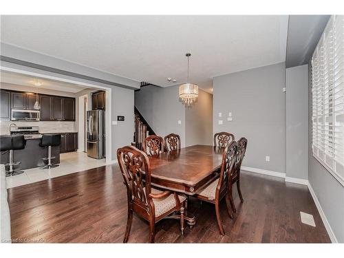 399 Grovehill Crescent, Kitchener, ON - Indoor Photo Showing Dining Room