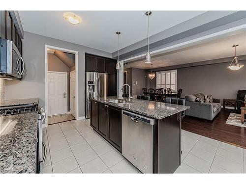 399 Grovehill Crescent, Kitchener, ON - Indoor Photo Showing Kitchen With Stainless Steel Kitchen