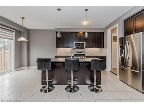 399 Grovehill Crescent, Kitchener, ON - Indoor Photo Showing Kitchen With Stainless Steel Kitchen With Upgraded Kitchen