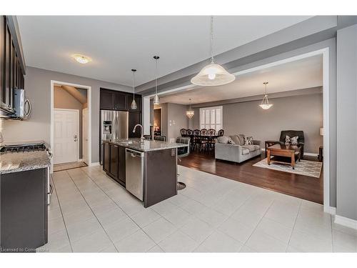 399 Grovehill Crescent, Kitchener, ON - Indoor Photo Showing Kitchen