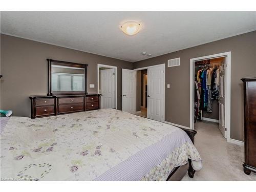 399 Grovehill Crescent, Kitchener, ON - Indoor Photo Showing Bedroom