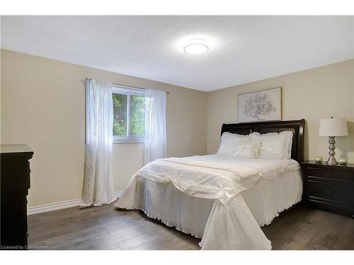 18 Windale Crescent, Kitchener, ON - Indoor Photo Showing Bedroom