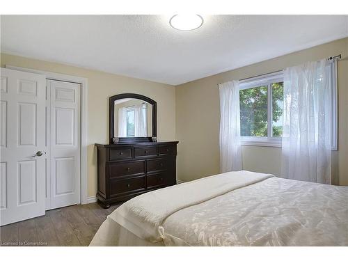 18 Windale Crescent, Kitchener, ON - Indoor Photo Showing Bedroom