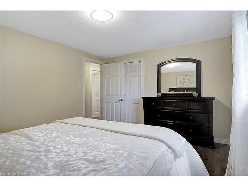 18 Windale Crescent, Kitchener, ON - Indoor Photo Showing Bedroom