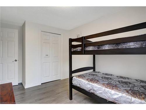 18 Windale Crescent, Kitchener, ON - Indoor Photo Showing Bedroom