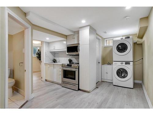 18 Windale Crescent, Kitchener, ON - Indoor Photo Showing Laundry Room