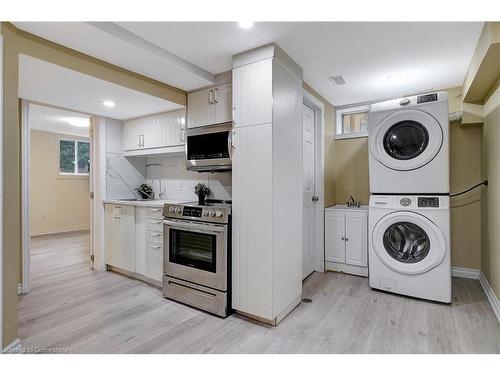 18 Windale Crescent, Kitchener, ON - Indoor Photo Showing Laundry Room