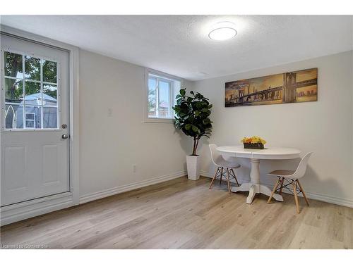 18 Windale Crescent, Kitchener, ON - Indoor Photo Showing Dining Room