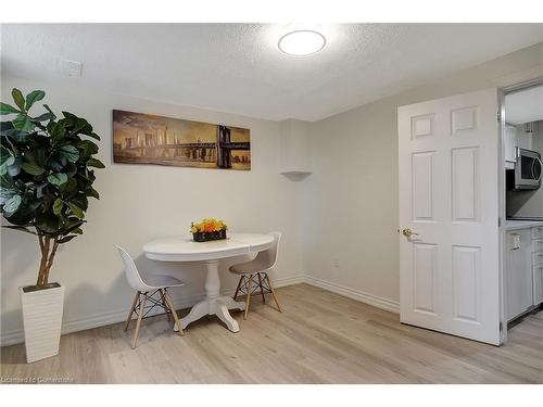 18 Windale Crescent, Kitchener, ON - Indoor Photo Showing Dining Room