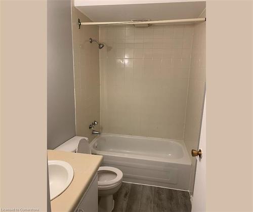 47-1200 Courtland Avenue E, Kitchener, ON - Indoor Photo Showing Bathroom