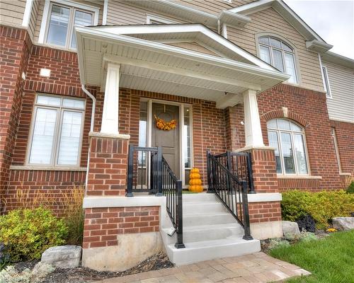 2 Stonehill Avenue E, Kitchener, ON - Outdoor