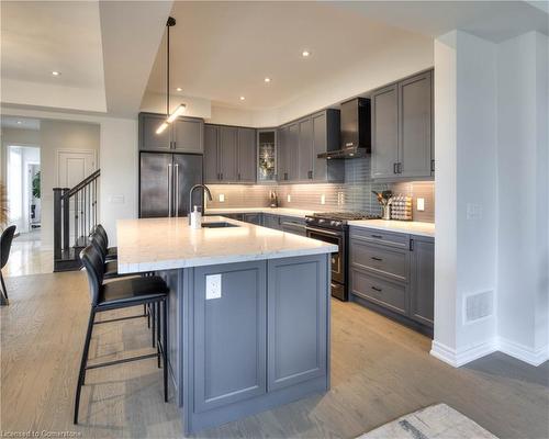 2 Stonehill Avenue E, Kitchener, ON - Indoor Photo Showing Kitchen With Stainless Steel Kitchen With Upgraded Kitchen