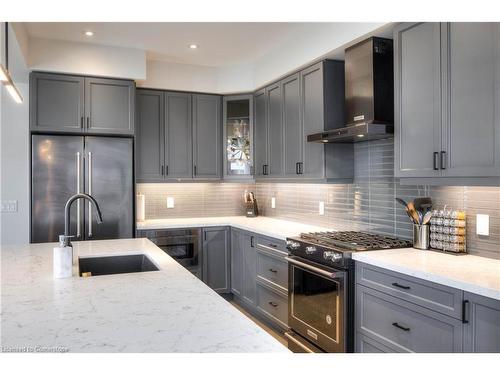 2 Stonehill Avenue E, Kitchener, ON - Indoor Photo Showing Kitchen With Stainless Steel Kitchen With Upgraded Kitchen