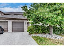 266 Blackhorne Drive  Kitchener, ON N2E 1Z4