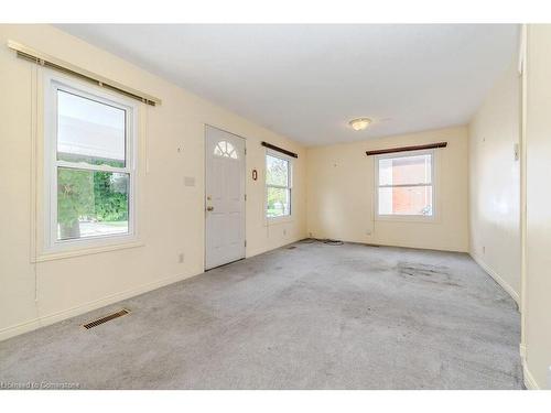 20 Elmwood Avenue, Cambridge, ON - Indoor Photo Showing Other Room