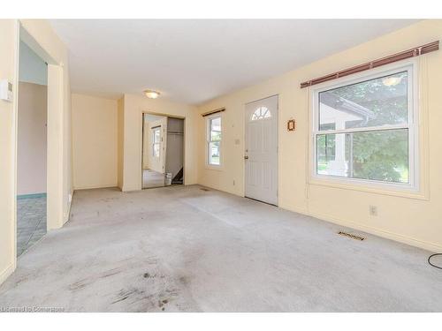 20 Elmwood Avenue, Cambridge, ON - Indoor Photo Showing Other Room