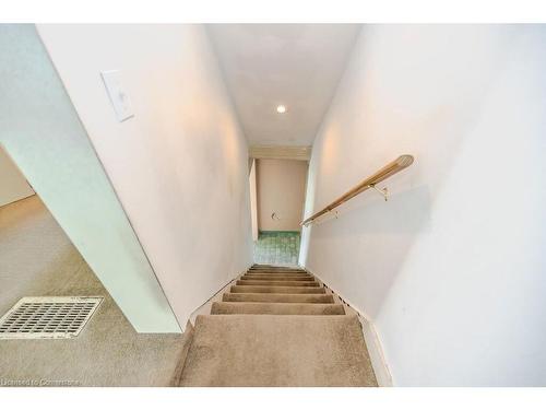 20 Elmwood Avenue, Cambridge, ON - Indoor Photo Showing Other Room