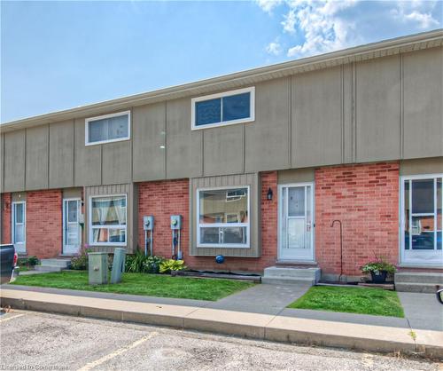 3-400 Springbank Avenue N, Woodstock, ON - Outdoor