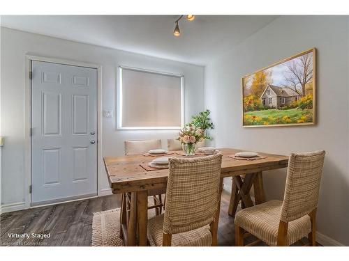 3-400 Springbank Avenue N, Woodstock, ON - Indoor Photo Showing Dining Room