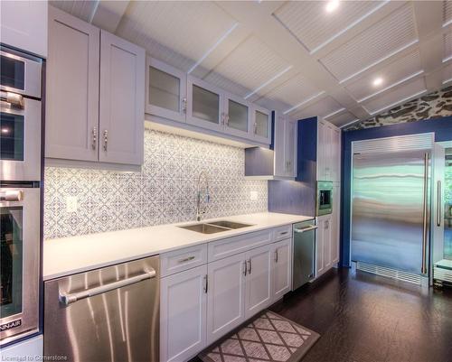 46 Cavalier Place, Waterloo, ON - Indoor Photo Showing Kitchen With Double Sink With Upgraded Kitchen