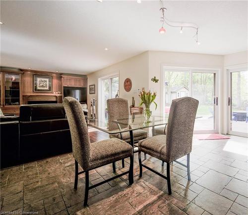 460 Drake Circle, Waterloo, ON - Indoor Photo Showing Dining Room