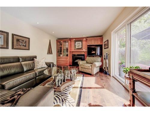 460 Drake Circle, Waterloo, ON - Indoor Photo Showing Living Room With Fireplace