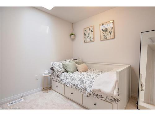 32-51 Sparrow Avenue, Cambridge, ON - Indoor Photo Showing Bedroom