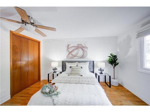 342 Millbank Drive, London, ON - Indoor Photo Showing Bedroom