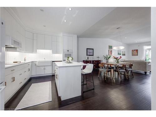 131 Tamarack Boulevard, Woodstock, ON - Indoor Photo Showing Kitchen With Upgraded Kitchen