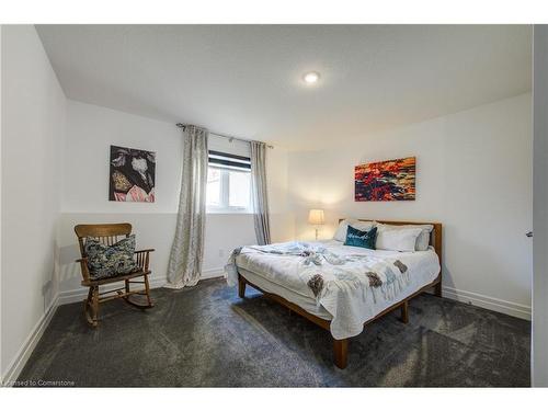 131 Tamarack Boulevard, Woodstock, ON - Indoor Photo Showing Bedroom