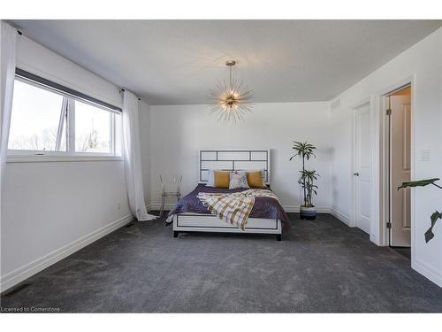 131 Tamarack Boulevard, Woodstock, ON - Indoor Photo Showing Bedroom