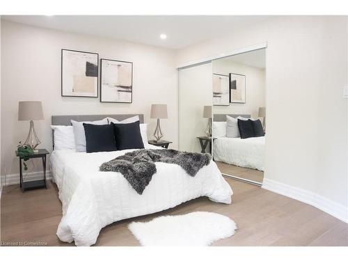 1550 Springwell Avenue, Mississauga, ON - Indoor Photo Showing Bedroom