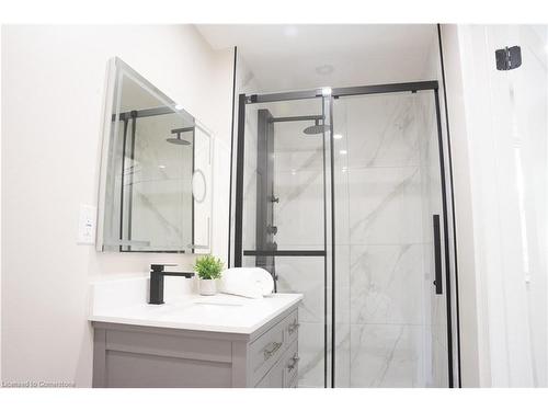 1550 Springwell Avenue, Mississauga, ON - Indoor Photo Showing Bathroom