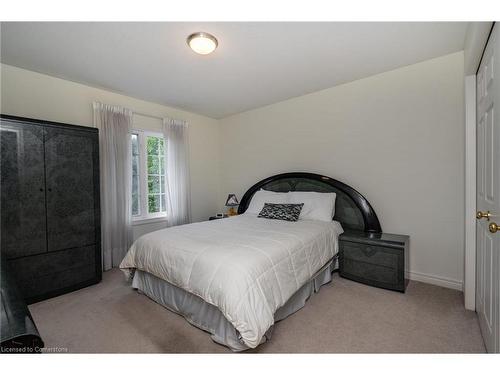 74 Hearthwood Crescent, Kitchener, ON - Indoor Photo Showing Bedroom