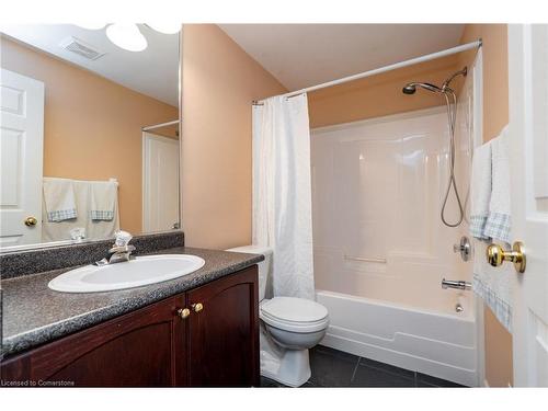 74 Hearthwood Crescent, Kitchener, ON - Indoor Photo Showing Bathroom