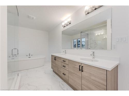 Lot 15-900 Nathalie Court, Kitchener, ON - Indoor Photo Showing Bathroom