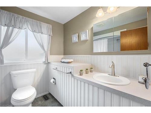 6 Inlet Avenue, Kitchener, ON - Indoor Photo Showing Bathroom