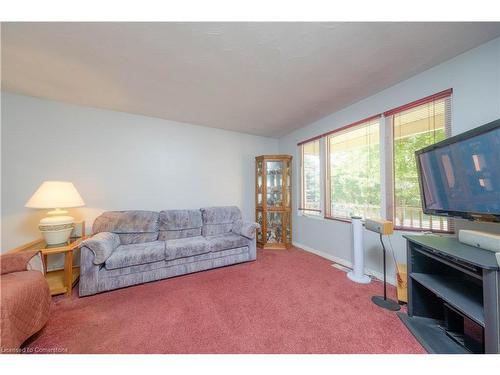 419 Highland Drive, Wingham, ON - Indoor Photo Showing Living Room