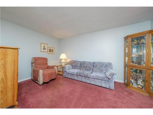 419 Highland Drive, Wingham, ON - Indoor Photo Showing Living Room