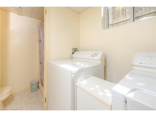 419 Highland Drive, Wingham, ON - Indoor Photo Showing Laundry Room