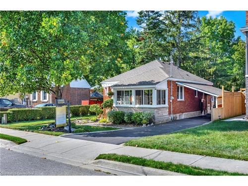 22 Amber Road, Cambridge, ON - Outdoor