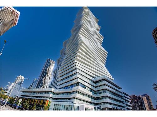 5603-3883 Quartz Road, Mississauga, ON - Outdoor With Facade