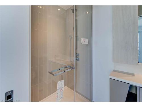 5603-3883 Quartz Road, Mississauga, ON - Indoor Photo Showing Bathroom