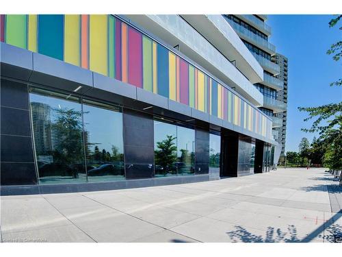 5603-3883 Quartz Road, Mississauga, ON - Outdoor