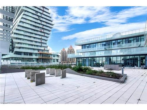 5603-3883 Quartz Road, Mississauga, ON - Outdoor