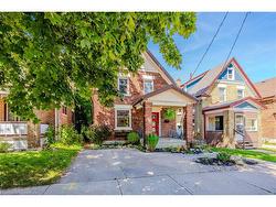 132 Cameron Street N Kitchener, ON N2H 3A7