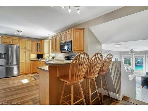 17 Liberty Drive, Cambridge, ON - Indoor Photo Showing Kitchen