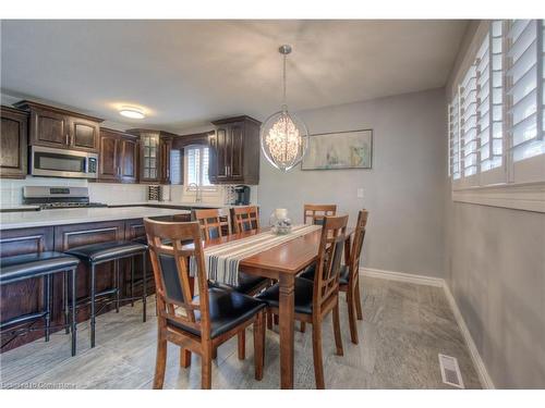 99 Bluerock Crescent, Cambridge, ON - Indoor Photo Showing Dining Room